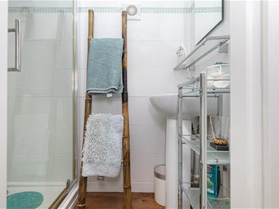 En Suite Shower Room